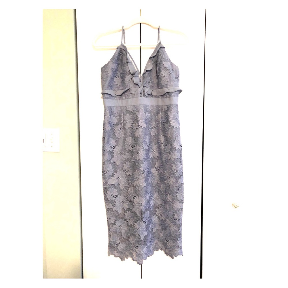 Lulu’s Vienna Dusty Blue Midi dress